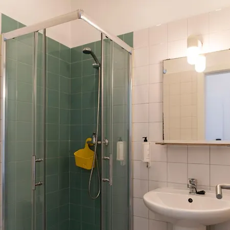 Vandrerhjem Wot Social *