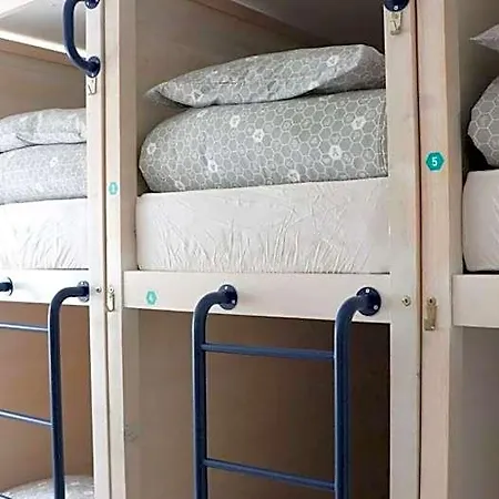 Wot Social Hostel *