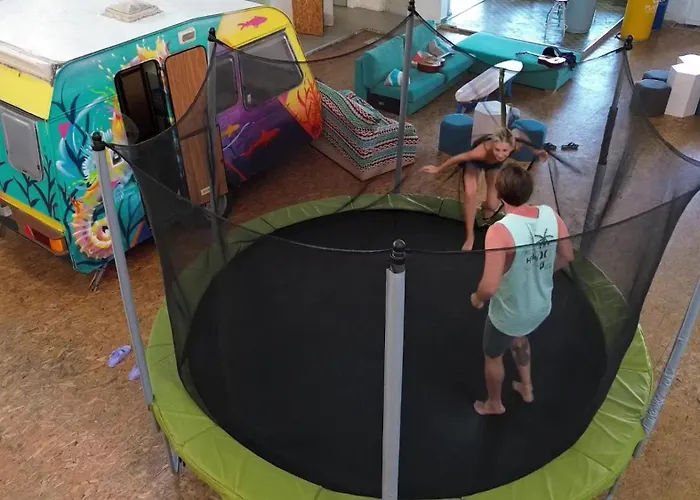 Auberge de jeunesse Wot Social *