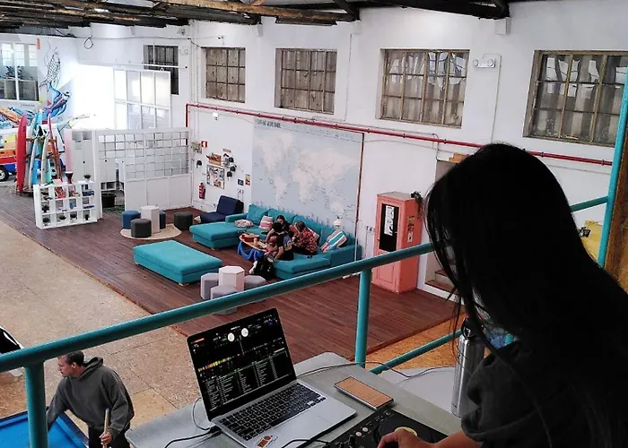 Wot Social Auberge de jeunesse *